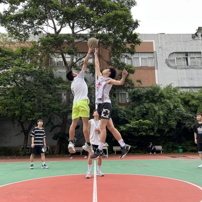 學(xué)生籃球比賽